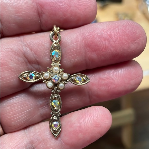 Jewelry - Vintage Elegant Gold and Pearl Cross Pendant
